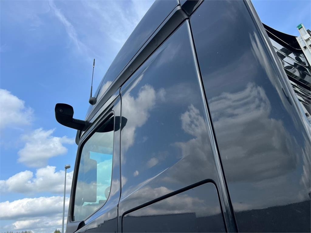 Mercedes-Benz Actros 2545 LS - شاحنة جرار: صور 2 Mercedes-Benz Actros 2545 LS - شاحنة جرار: صور 2