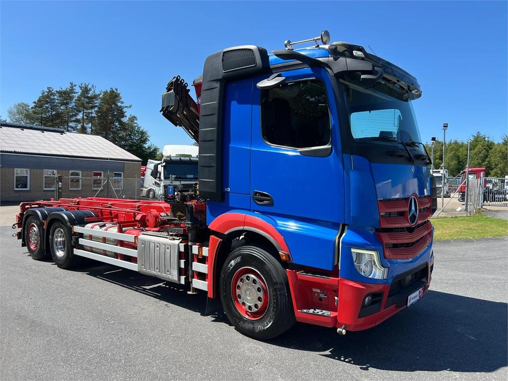 Mercedes-Benz Antos 2545 - HMF 1520K-RCkran - شاحنات قابلة للفك شاحنة: صور 2 Mercedes-Benz Antos 2545 - HMF 1520K-RCkran - شاحنات قابلة للفك شاحنة: صور 2