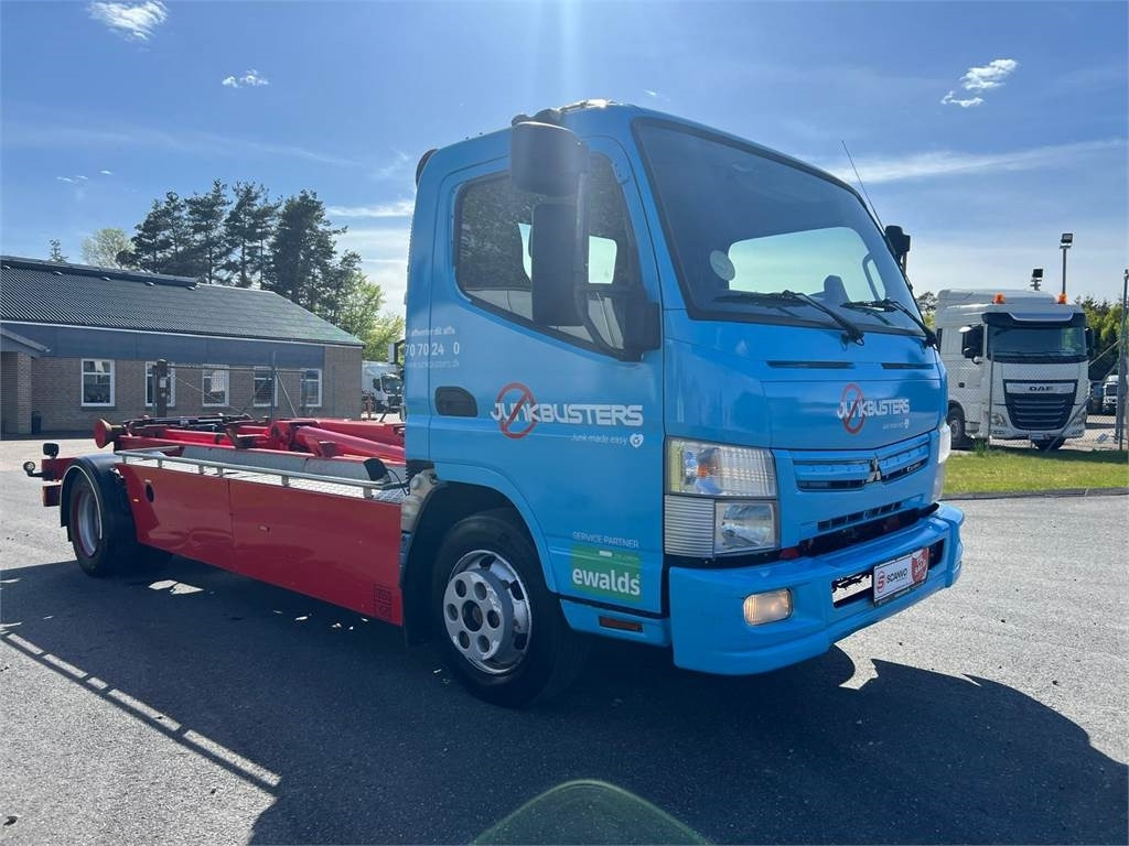 Mitsubishi Fuso CANTER 9C150 - شاحنة ذات الخطاف: صور 2 Mitsubishi Fuso CANTER 9C150 - شاحنة ذات الخطاف: صور 2