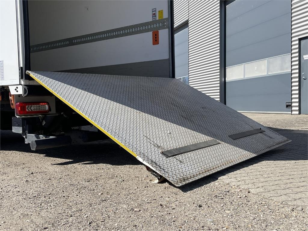 Renault D280 Premium - بصندوق مغلق شاحنة: صور 3 Renault D280 Premium - بصندوق مغلق شاحنة: صور 3