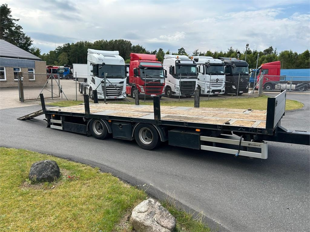 SH 7,5 mtr fast lad containerlåse + ramper - شاحنة نقل سيارات مقطورة: صور 2 SH 7,5 mtr fast lad containerlåse + ramper - شاحنة نقل سيارات مقطورة: صور 2