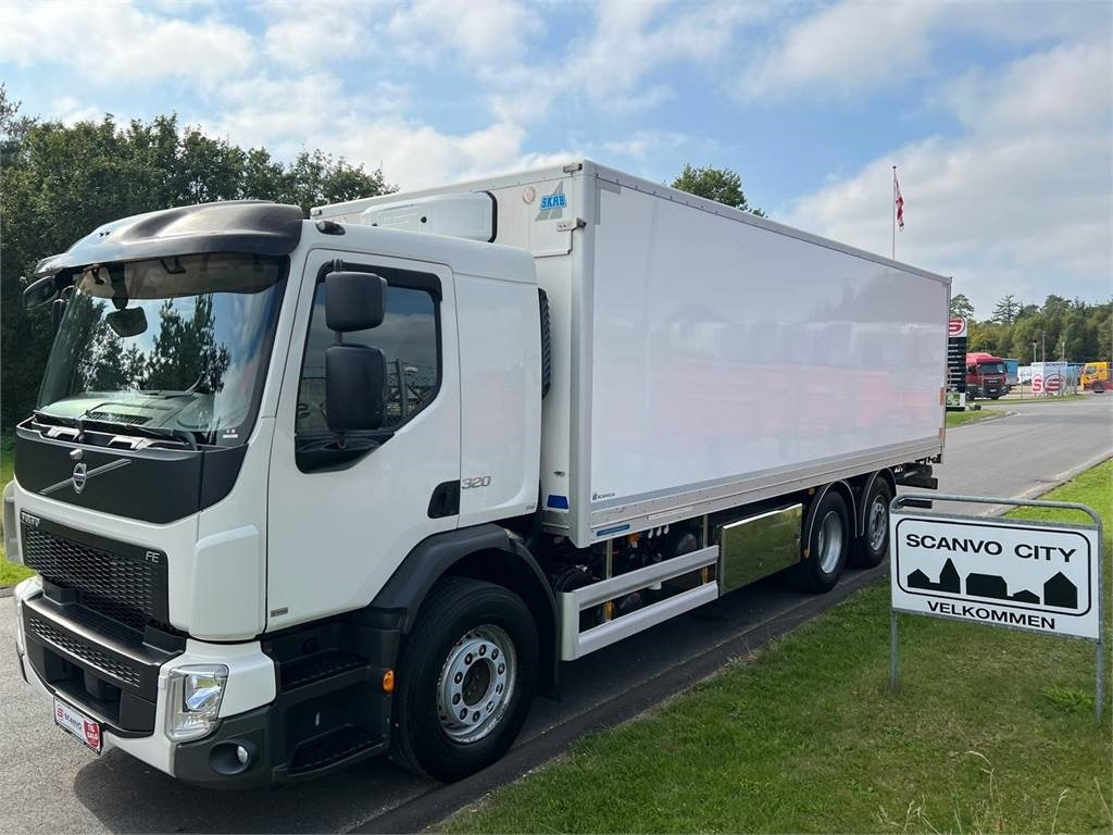 Volvo FE320 6x2*4 - بصندوق مغلق شاحنة: صور 1 Volvo FE320 6x2*4 - بصندوق مغلق شاحنة: صور 1