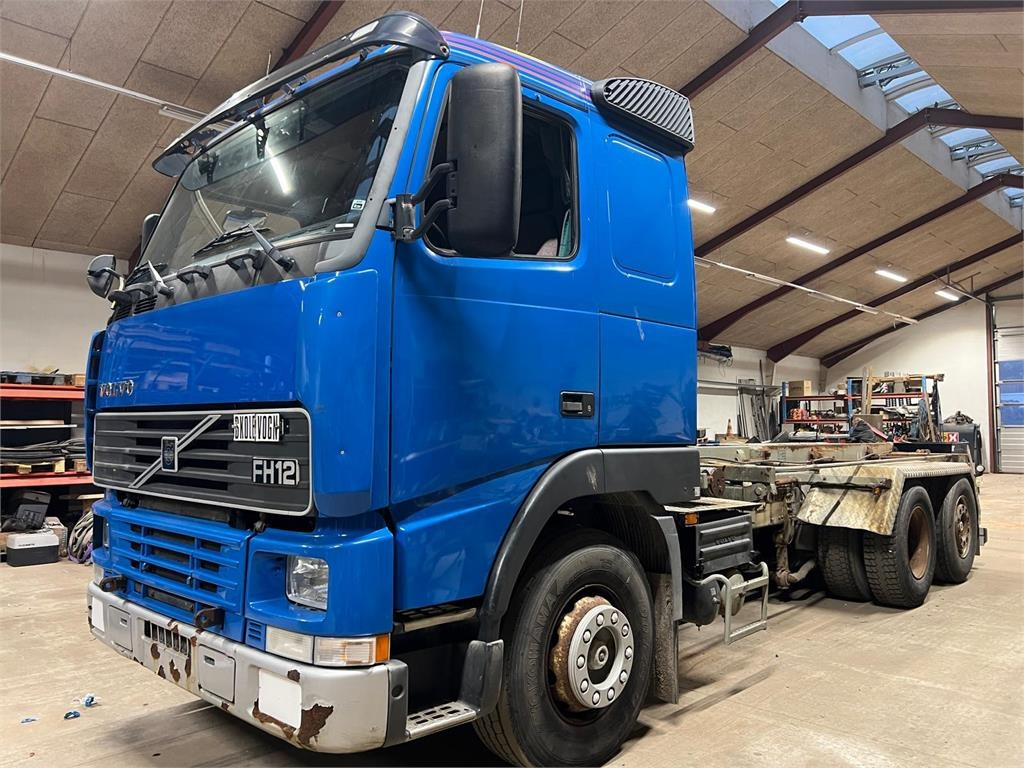Volvo FH12-420 - شاحنات قابلة للفك شاحنة: صور 1 Volvo FH12-420 - شاحنات قابلة للفك شاحنة: صور 1