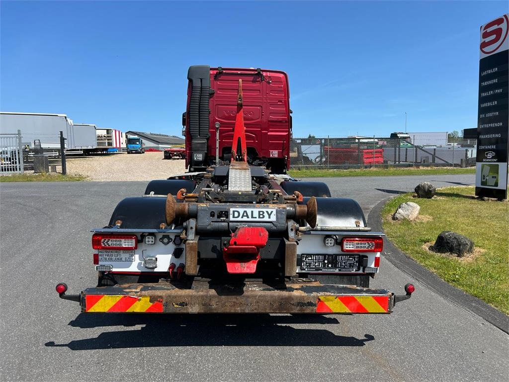 Volvo FM430 - شاحنة ذات الخطاف: صور 5 Volvo FM430 - شاحنة ذات الخطاف: صور 5