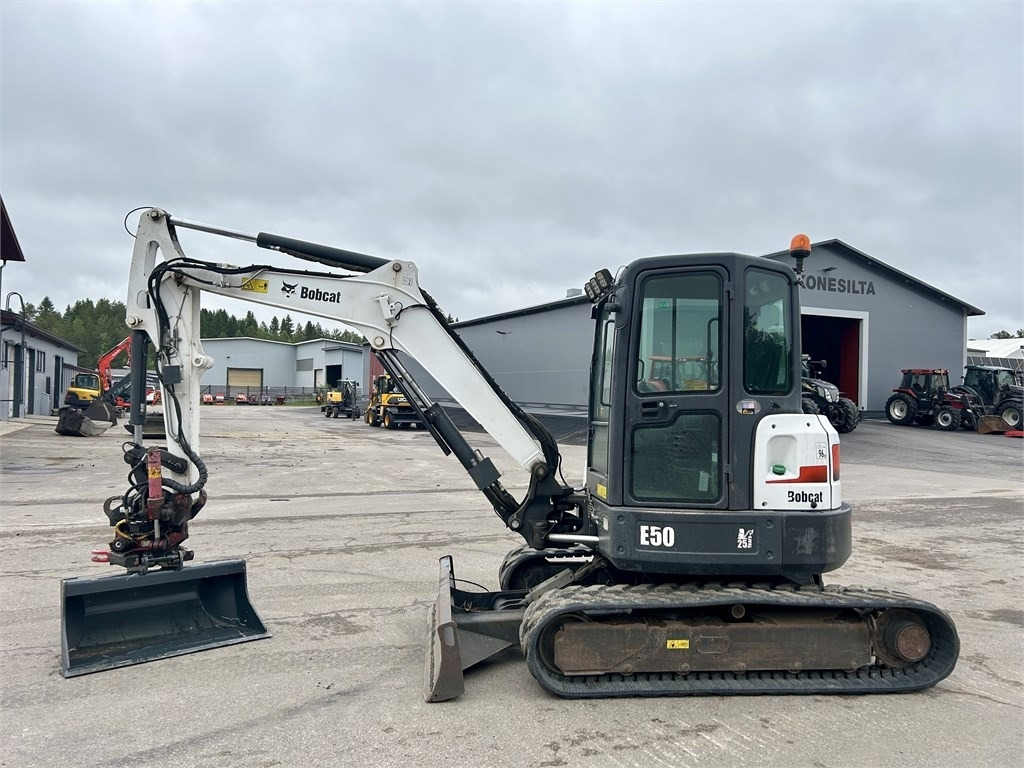 Bobcat E50 RASVARI YMS. - حفارة مصغرة: صور 1 Bobcat E50 RASVARI YMS. - حفارة مصغرة: صور 1