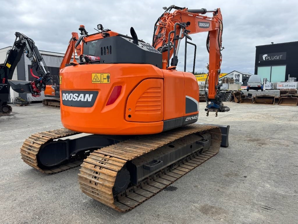 Doosan DX 140 LCR-5 Pyörittäjällä - حفارات زحافة: صور 5 Doosan DX 140 LCR-5 Pyörittäjällä - حفارات زحافة: صور 5