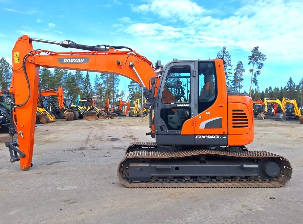 Doosan DX140LCR-5 - حفارات زحافة: صور 1 Doosan DX140LCR-5 - حفارات زحافة: صور 1