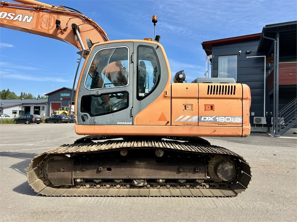 Doosan MYYTY! SOLD! DX180LC PYÖRITTÄJÄLLÄ - حفارات زحافة: صور 2 Doosan MYYTY! SOLD! DX180LC PYÖRITTÄJÄLLÄ - حفارات زحافة: صور 2