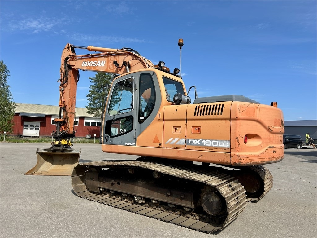 Doosan MYYTY! SOLD! DX180LC PYÖRITTÄJÄLLÄ - حفارات زحافة: صور 3 Doosan MYYTY! SOLD! DX180LC PYÖRITTÄJÄLLÄ - حفارات زحافة: صور 3