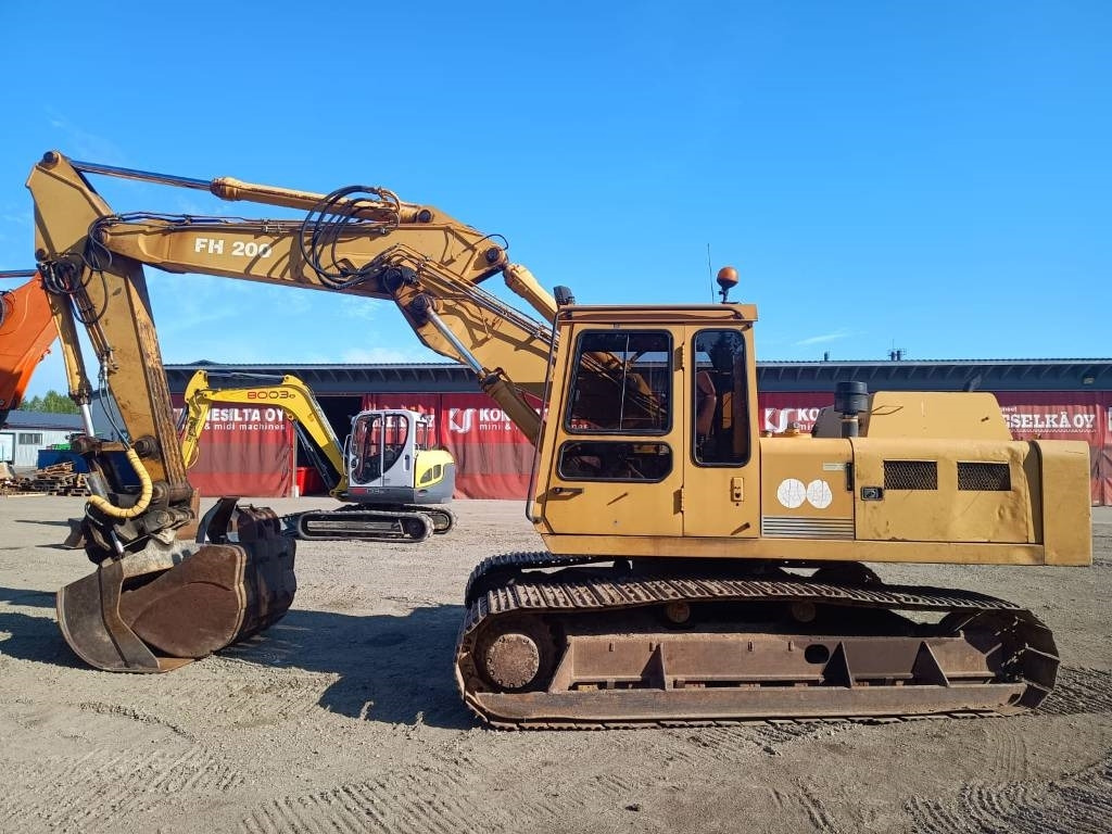 Fiat-Hitachi FH200T 2-KAUHAA - حفارات زحافة: صور 1 Fiat-Hitachi FH200T 2-KAUHAA - حفارات زحافة: صور 1