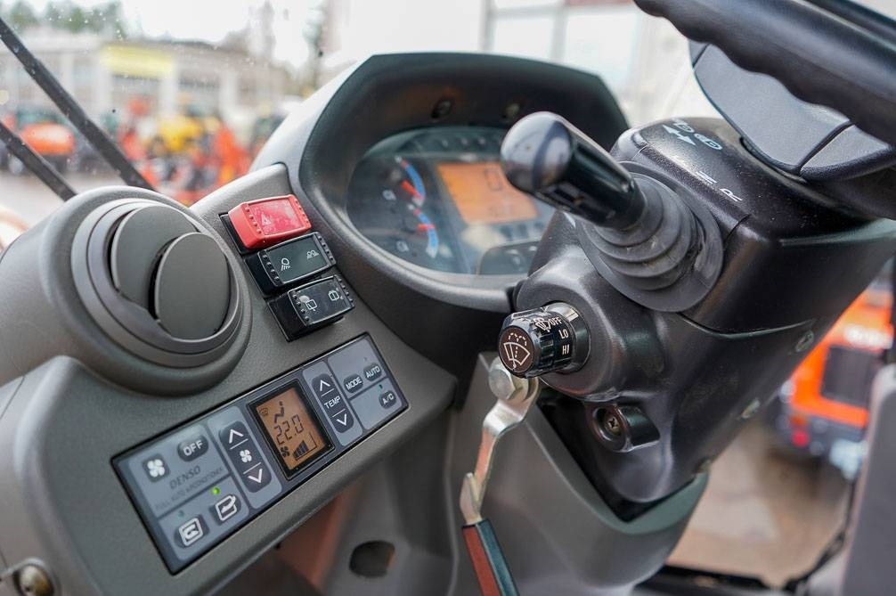 اللودر بعجل Hitachi ZW150 PITKÄT AISAT, VAAKA: صور 26