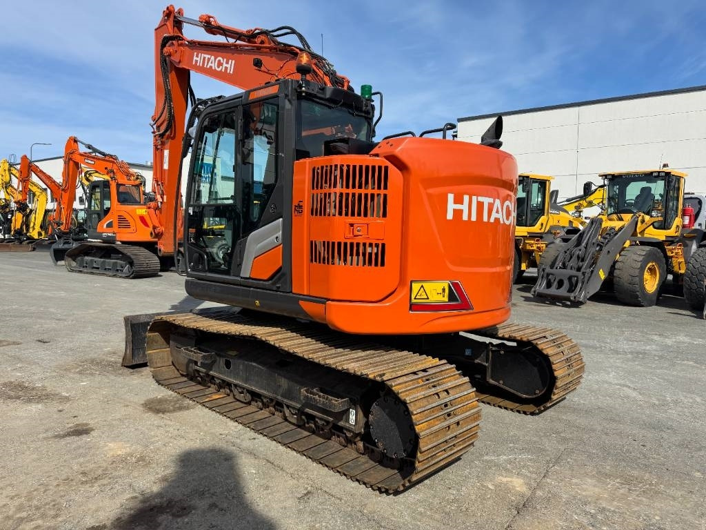 Hitachi ZX 135 USBL-7 Puskulevy - حفارات زحافة: صور 3 Hitachi ZX 135 USBL-7 Puskulevy - حفارات زحافة: صور 3