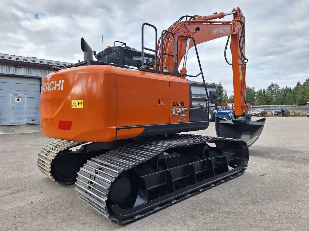 Hitachi ZX130LC-7M -SUOALUSTA-  - حفارات زحافة: صور 5 Hitachi ZX130LC-7M -SUOALUSTA-  - حفارات زحافة: صور 5