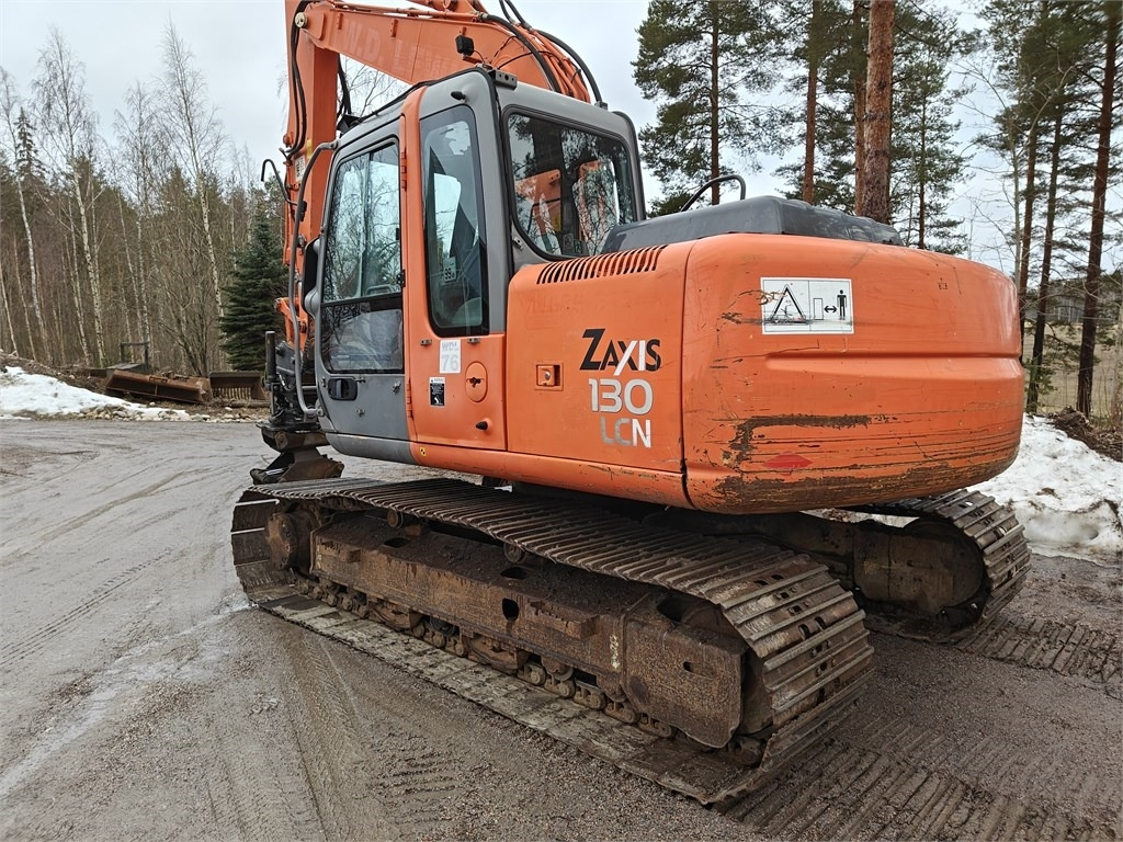 Hitachi ZX130LCN PYÖRITTÄJÄLLÄ - حفارات زحافة: صور 2 Hitachi ZX130LCN PYÖRITTÄJÄLLÄ - حفارات زحافة: صور 2