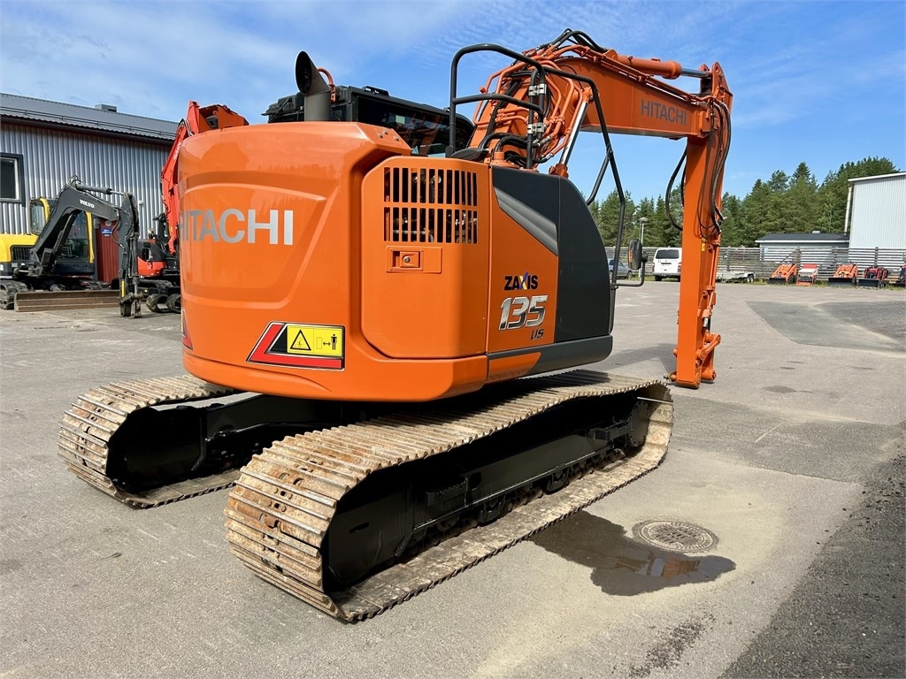 Hitachi ZX135US-7 - حفارات زحافة: صور 4 Hitachi ZX135US-7 - حفارات زحافة: صور 4