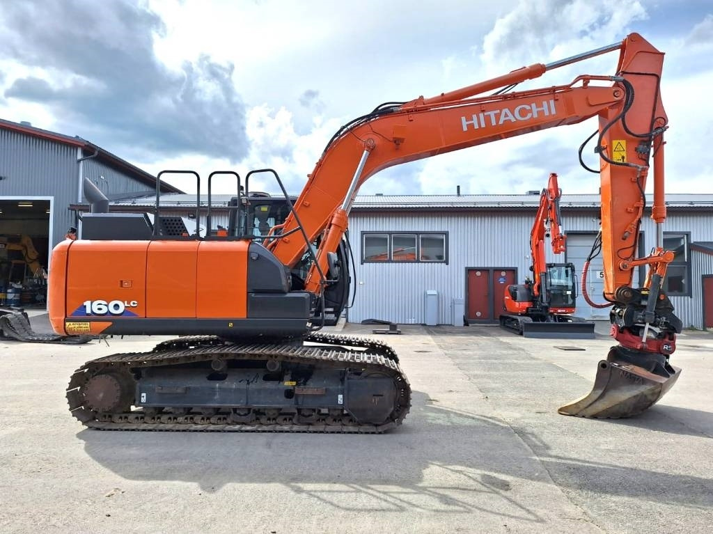 Hitachi ZX160LC-6 PYÖRITTÄJÄLLÄ - حفارات زحافة: صور 5 Hitachi ZX160LC-6 PYÖRITTÄJÄLLÄ - حفارات زحافة: صور 5