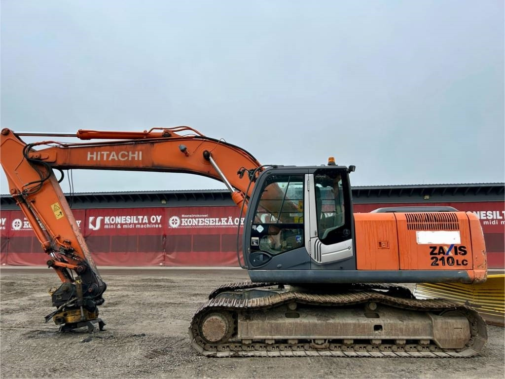 Hitachi ZX210LC-3 - حفارات زحافة: صور 1 Hitachi ZX210LC-3 - حفارات زحافة: صور 1