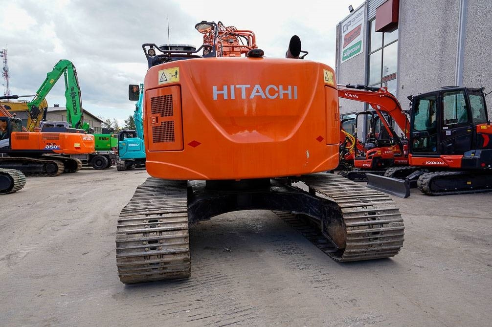 Hitachi ZX225USLC-5B MARTTIINILLA - حفارات زحافة: صور 4 Hitachi ZX225USLC-5B MARTTIINILLA - حفارات زحافة: صور 4