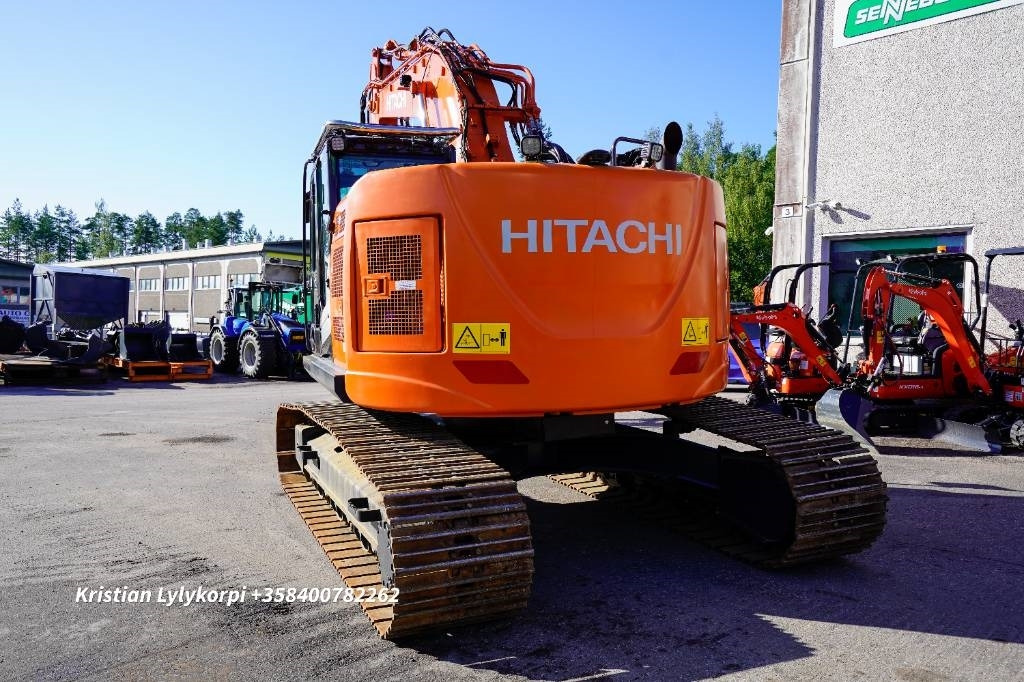 Hitachi ZX225USLC-6 Huippuvarusteet! - حفارات زحافة: صور 4 Hitachi ZX225USLC-6 Huippuvarusteet! - حفارات زحافة: صور 4