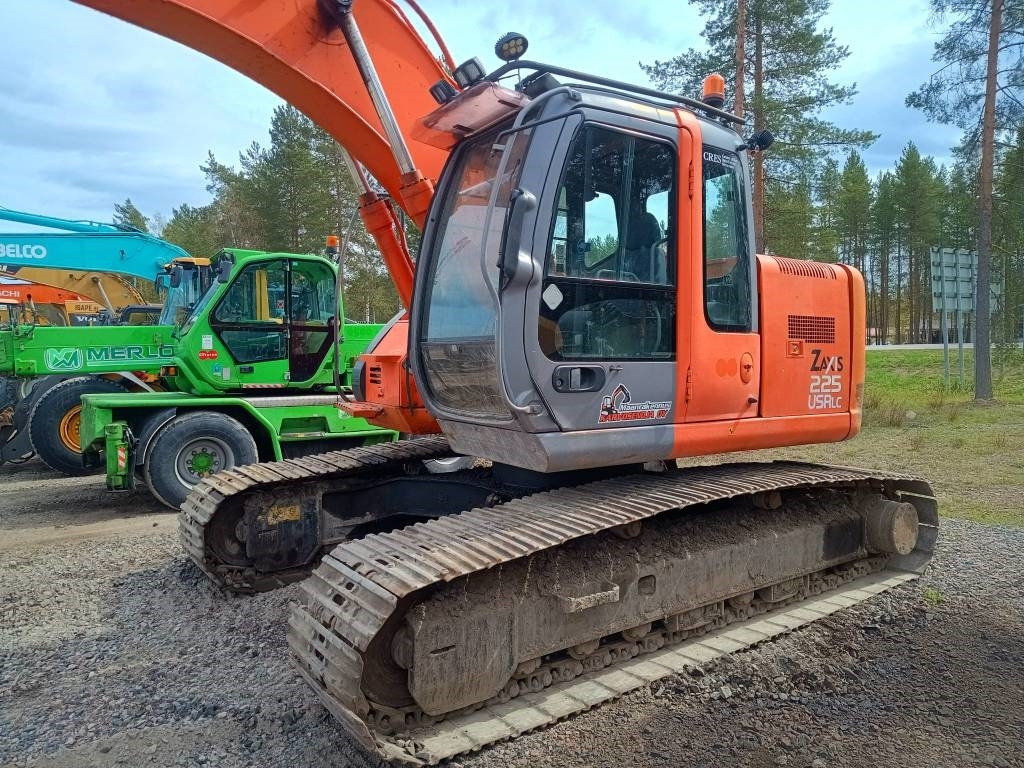 Hitachi ZX225USR KALLISTAJALLA  - حفارات زحافة: صور 2 Hitachi ZX225USR KALLISTAJALLA  - حفارات زحافة: صور 2