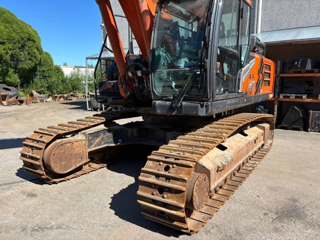 Hitachi ZX350LC-7 - حفارات زحافة: صور 3 Hitachi ZX350LC-7 - حفارات زحافة: صور 3