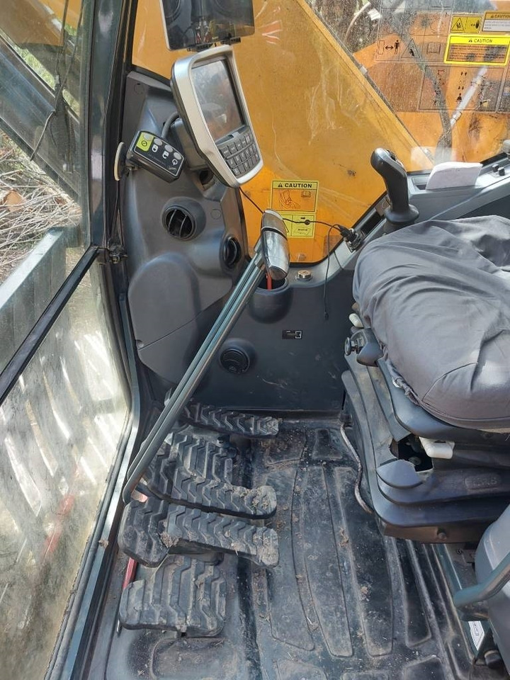 Hyundai HX145LCR 900MM TELAT SUOALUSTA - حفارات زحافة: صور 5 Hyundai HX145LCR 900MM TELAT SUOALUSTA - حفارات زحافة: صور 5
