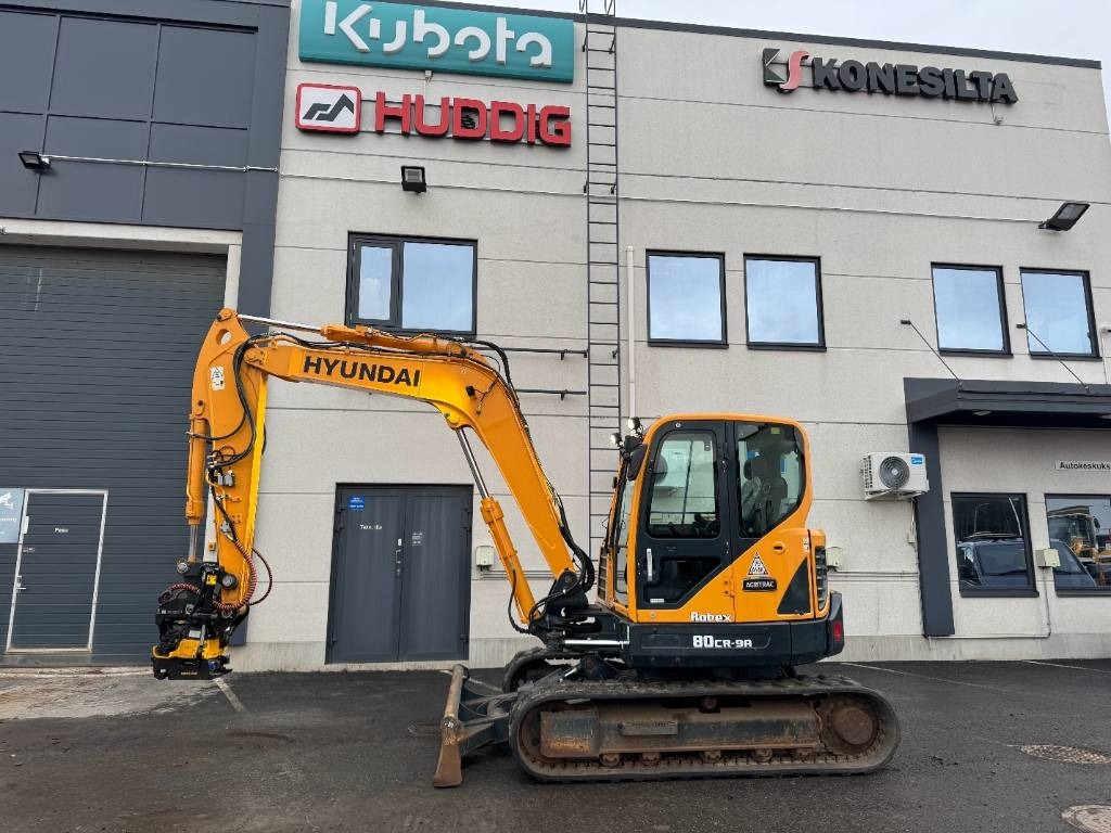 Hyundai R80CR-9A PYÖRITTÄJÄLLÄ - حفارة مصغرة: صور 1 Hyundai R80CR-9A PYÖRITTÄJÄLLÄ - حفارة مصغرة: صور 1
