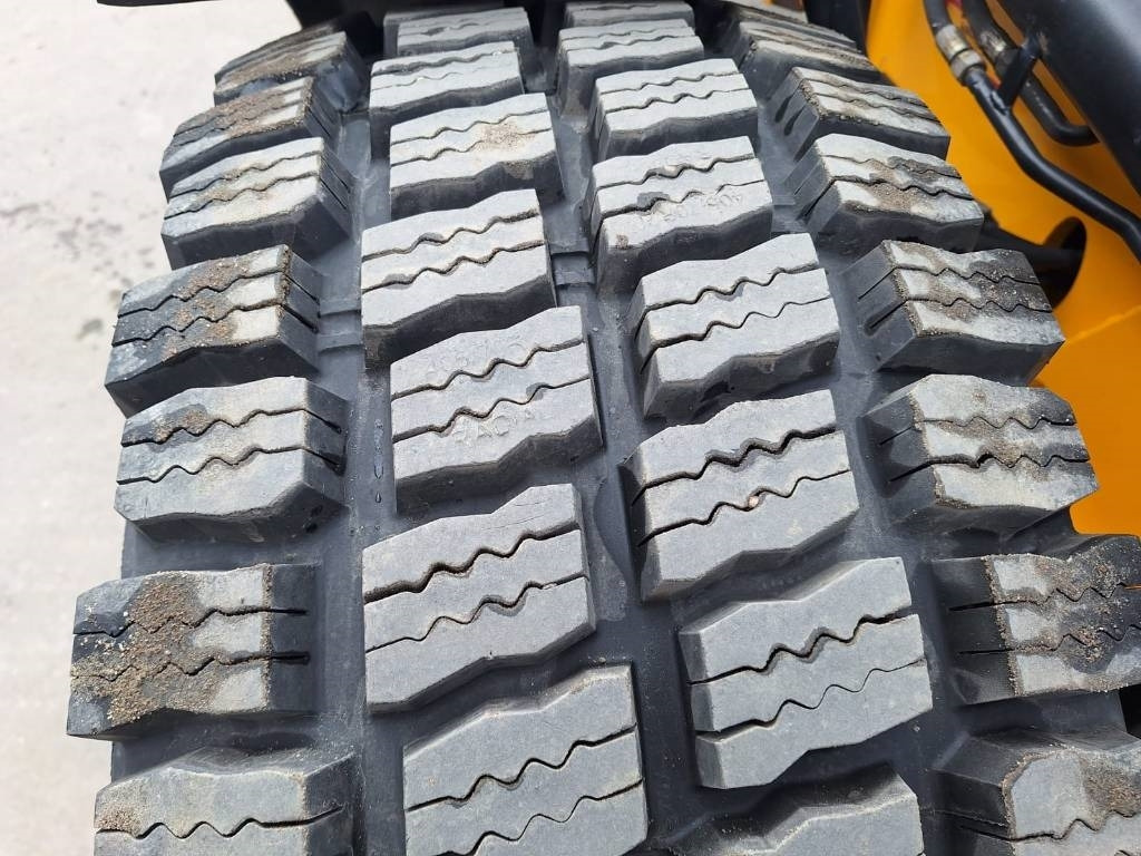 اللودر بعجل JCB 409 AURA, HIEKOITIN YM.: صور 12
