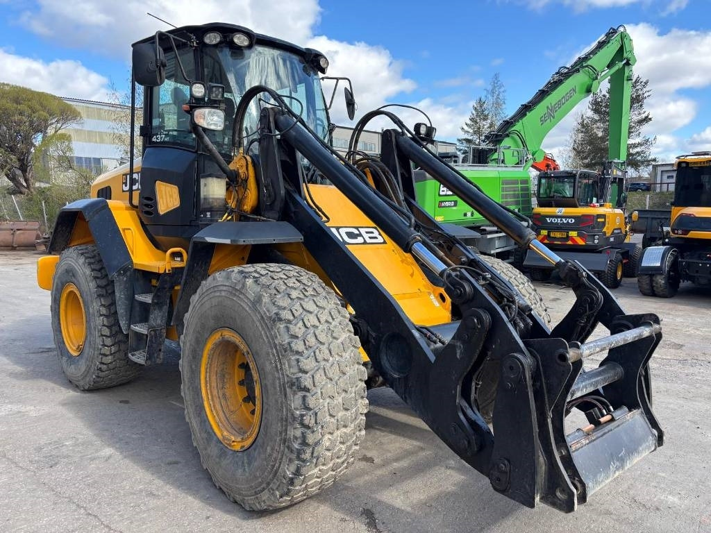 JCB 437 HT - اللودر بعجل: صور 5 JCB 437 HT - اللودر بعجل: صور 5