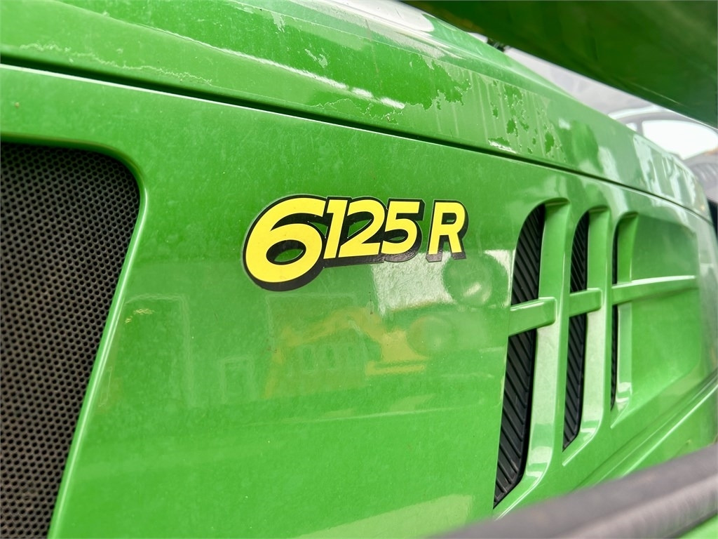 جرار John Deere 6125 R AUTOPOWER ETUKUORMAAJALLA: صور 14