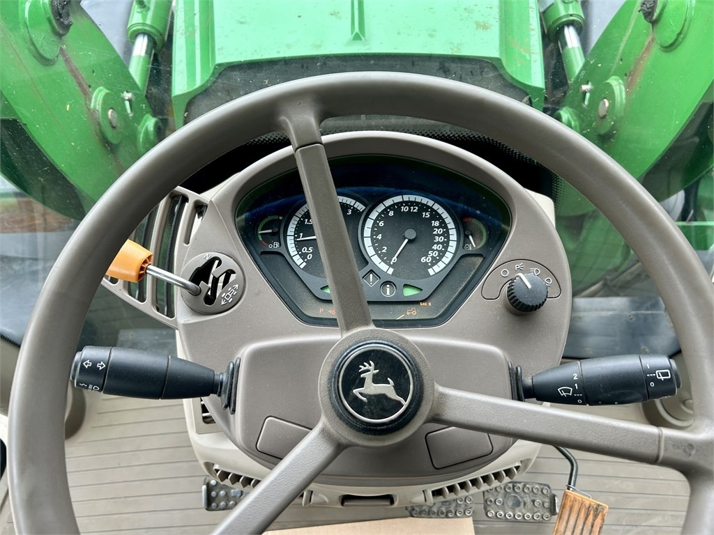 جرار John Deere 6125 R AUTOPOWER ETUKUORMAAJALLA: صور 22