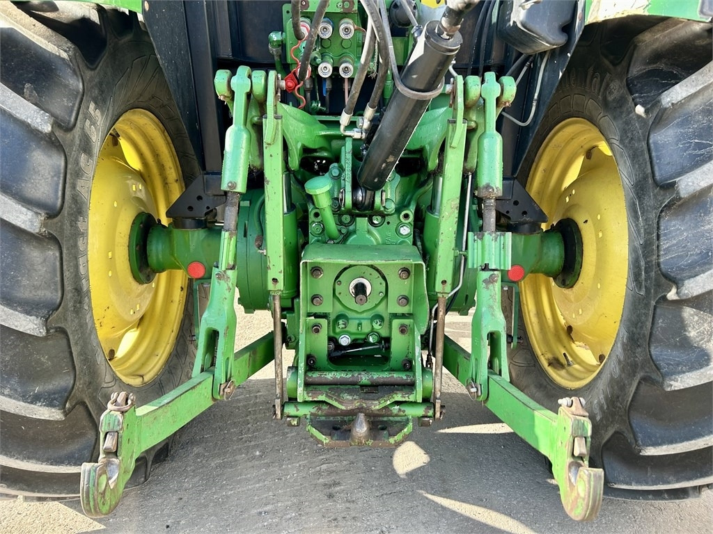 John Deere MYYTY!!SOLD!! 5100M ETUKUORMAAJALLA - جرار: صور 5 John Deere MYYTY!!SOLD!! 5100M ETUKUORMAAJALLA - جرار: صور 5