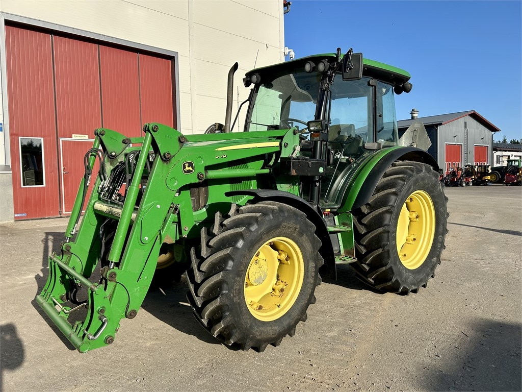John Deere MYYTY!!SOLD!! 5100M ETUKUORMAAJALLA - جرار: صور 1 John Deere MYYTY!!SOLD!! 5100M ETUKUORMAAJALLA - جرار: صور 1