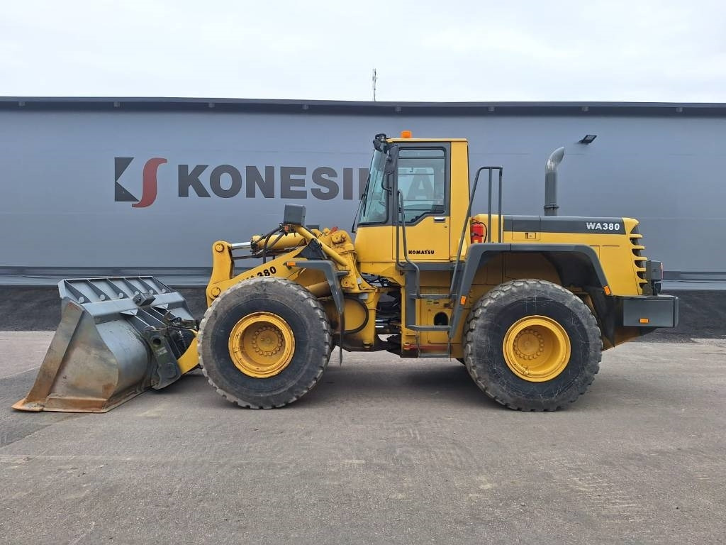 Komatsu WA 380-3A - اللودر بعجل: صور 1 Komatsu WA 380-3A - اللودر بعجل: صور 1