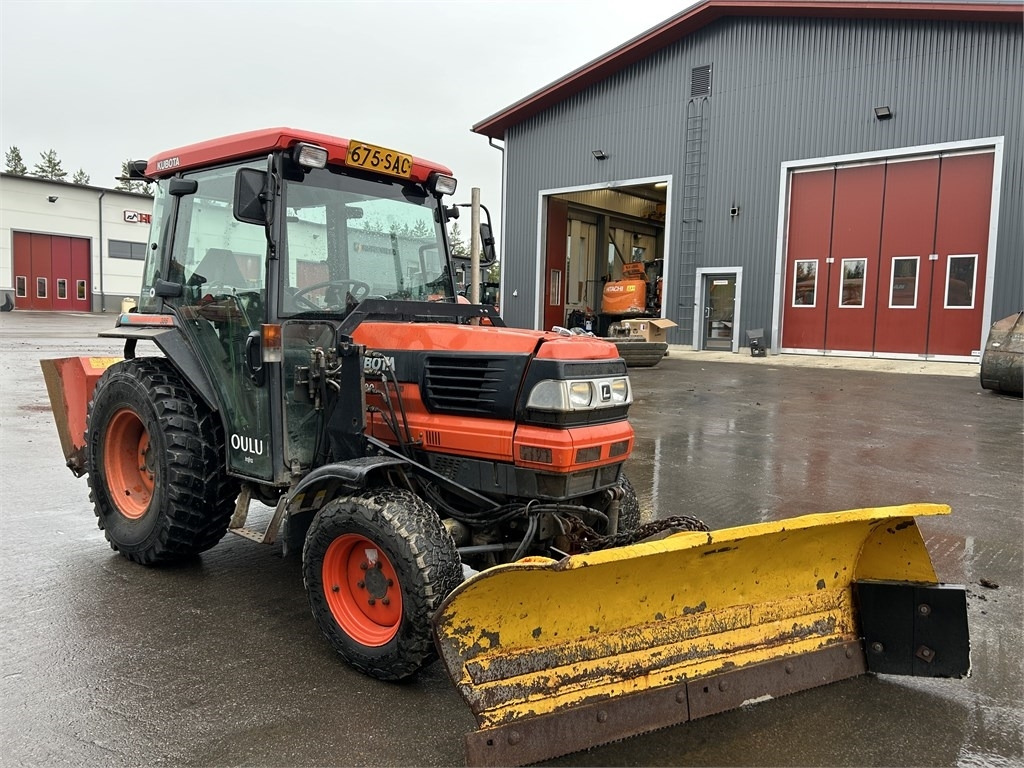 Kubota L 3600 AURA JA HIEKOTIN - جرارات البلدية: صور 5 Kubota L 3600 AURA JA HIEKOTIN - جرارات البلدية: صور 5