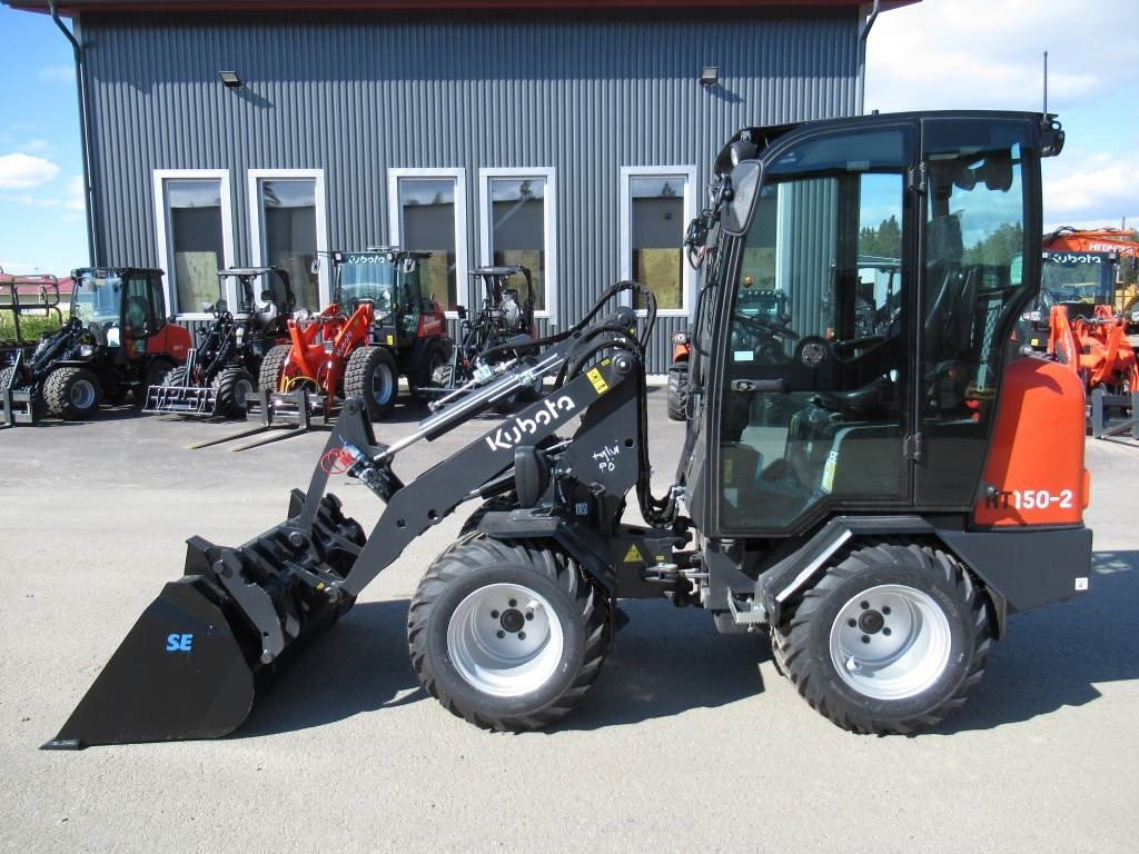 Kubota RT150-2 PIENKUORMAAJA, UUSI - لودر مفصلي صغير: صور 1 Kubota RT150-2 PIENKUORMAAJA, UUSI - لودر مفصلي صغير: صور 1