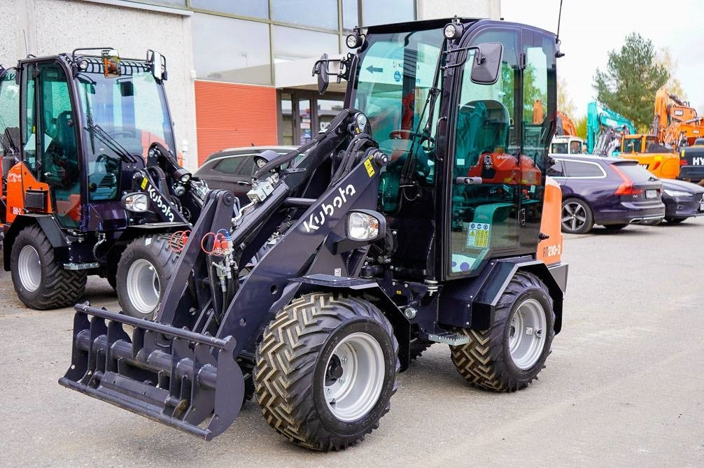 Kubota RT210-2 UUSI - لودر مفصلي صغير: صور 2 Kubota RT210-2 UUSI - لودر مفصلي صغير: صور 2