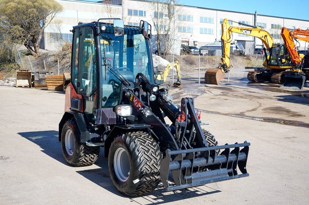 Kubota RT260-2 DELUXE - اللودر بعجل: صور 4 Kubota RT260-2 DELUXE - اللودر بعجل: صور 4