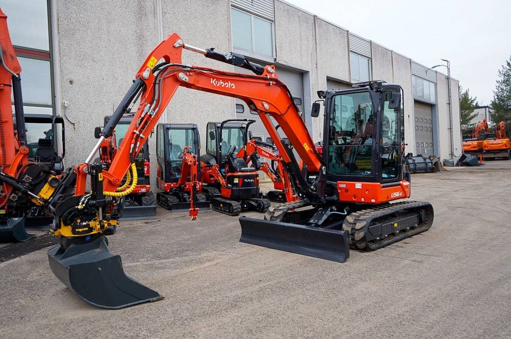 Kubota U56-5 VALMIIKSI VARUSTELTU - حفارة مصغرة: صور 2 Kubota U56-5 VALMIIKSI VARUSTELTU - حفارة مصغرة: صور 2
