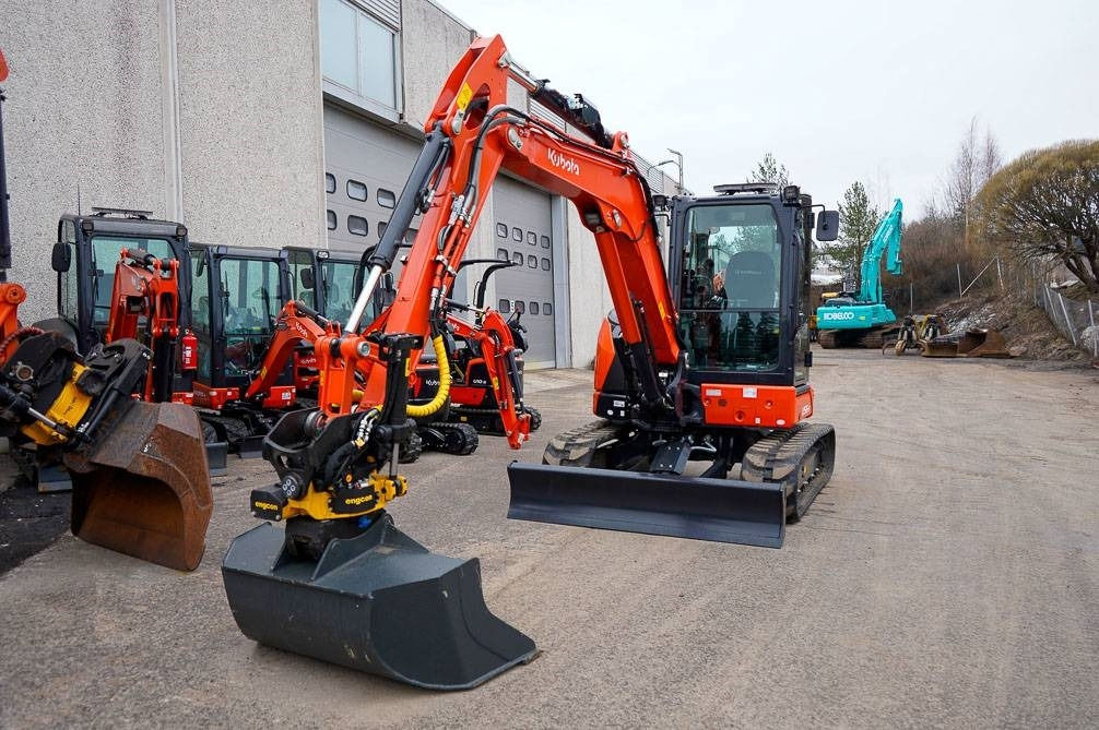 Kubota U56-5 VALMIIKSI VARUSTELTU - حفارة مصغرة: صور 3 Kubota U56-5 VALMIIKSI VARUSTELTU - حفارة مصغرة: صور 3