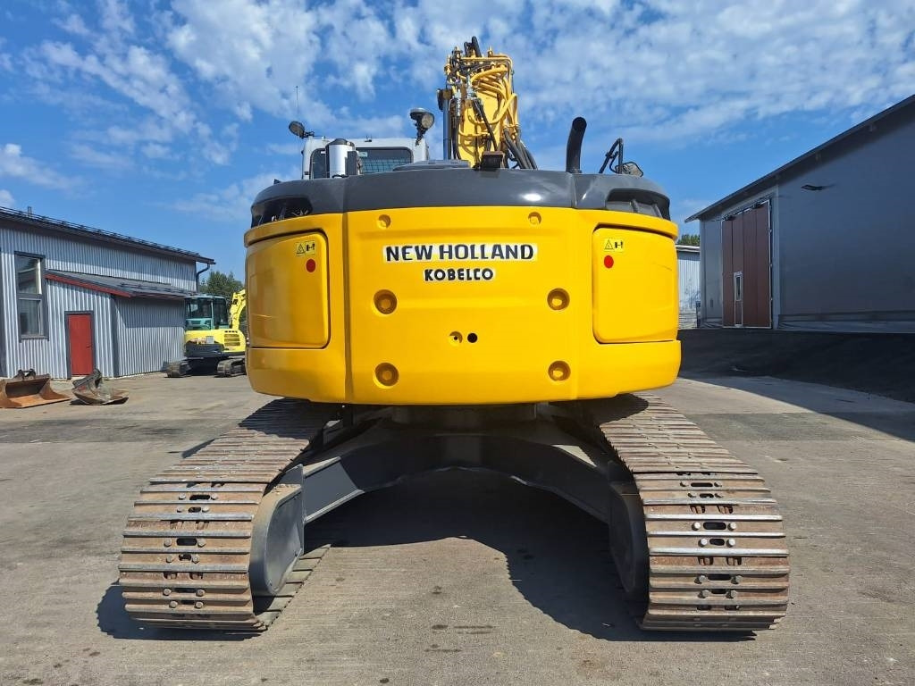 New Holland E235BSRLC PYÖRITTÄJÄLLÄ - حفارات زحافة: صور 3 New Holland E235BSRLC PYÖRITTÄJÄLLÄ - حفارات زحافة: صور 3