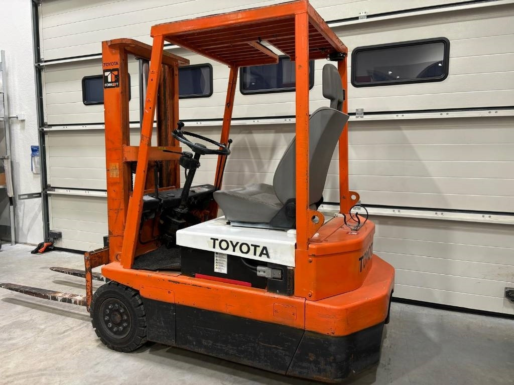 Toyota FBE 18  - رافعة شوكية كهربائية: صور 2 Toyota FBE 18  - رافعة شوكية كهربائية: صور 2