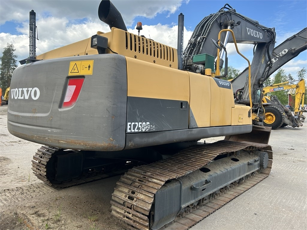 Volvo EC250DNL PYÖRITTÄJÄLLÄ - حفارات زحافة: صور 5 Volvo EC250DNL PYÖRITTÄJÄLLÄ - حفارات زحافة: صور 5