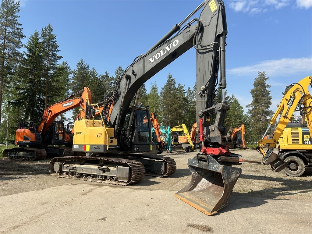 Volvo ECR235CL PYÖRITTÄJÄ, 3D-LAITTEET - حفارات زحافة: صور 5 Volvo ECR235CL PYÖRITTÄJÄ, 3D-LAITTEET - حفارات زحافة: صور 5
