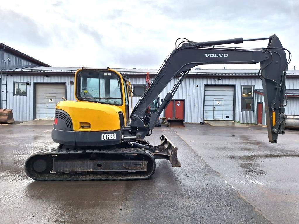 Volvo ECR88 - حفارة مصغرة: صور 5 Volvo ECR88 - حفارة مصغرة: صور 5
