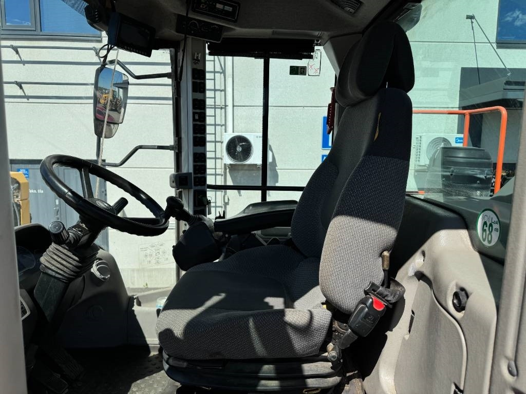 Volvo L 110 H - اللودر بعجل: صور 5 Volvo L 110 H - اللودر بعجل: صور 5