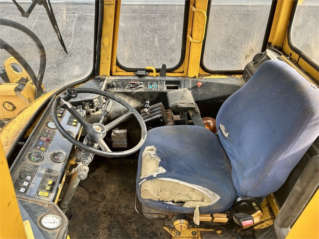 اللودر بعجل Volvo L 70: صور 9