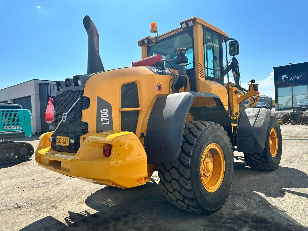 Volvo L70G vipuohjaus, 3' ja 4' hydr - اللودر بعجل: صور 5 Volvo L70G vipuohjaus, 3' ja 4' hydr - اللودر بعجل: صور 5