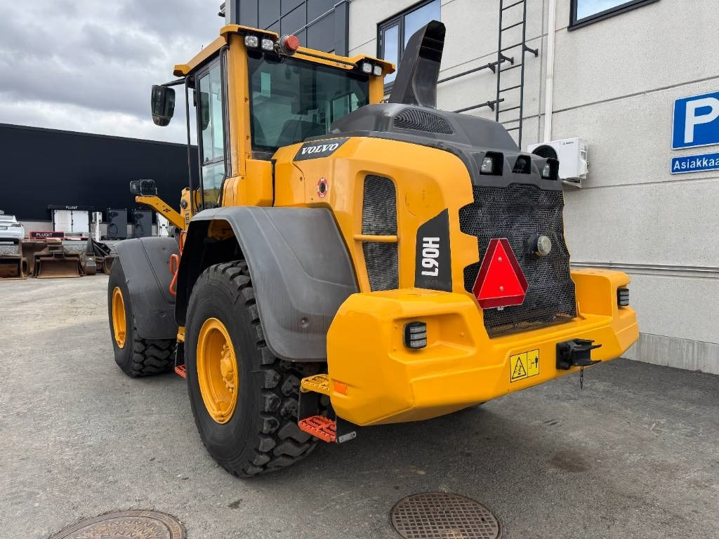 Volvo L90H UUSILLA RENKAILLA  - اللودر بعجل: صور 3 Volvo L90H UUSILLA RENKAILLA  - اللودر بعجل: صور 3