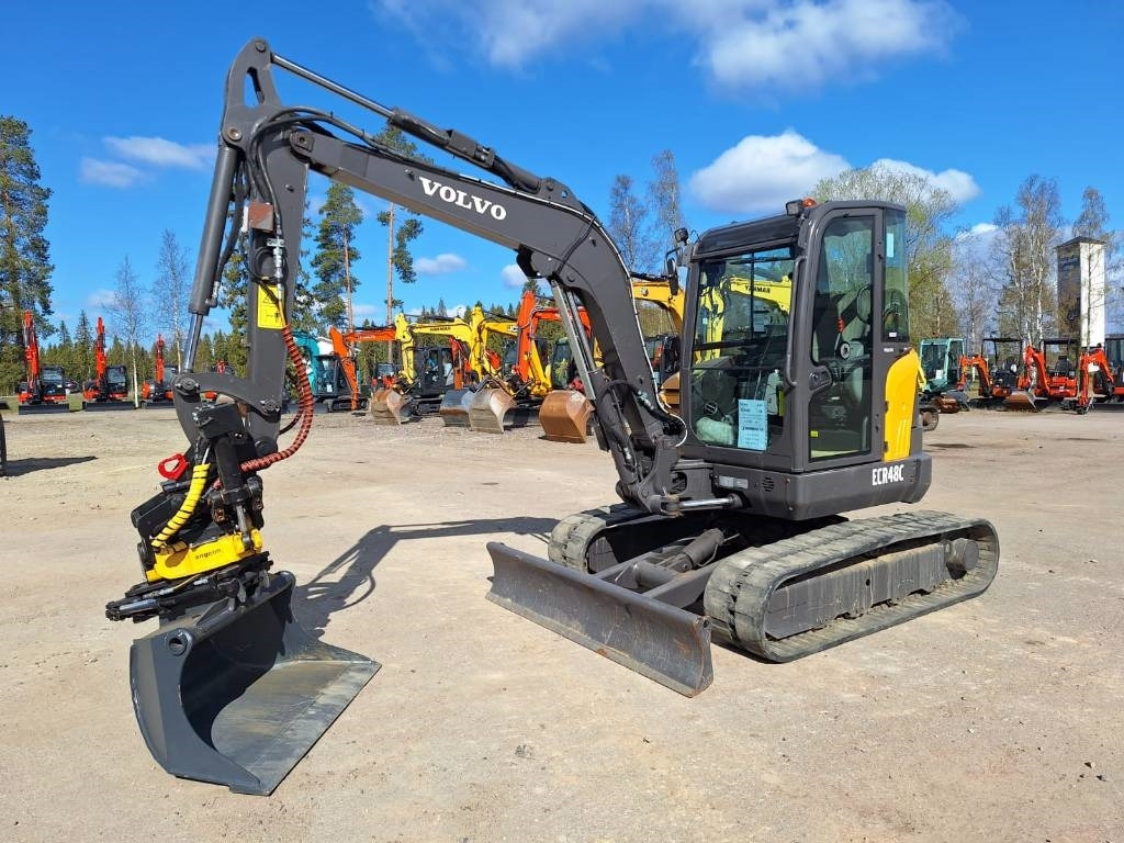 حفارة مصغرة Volvo MYYTY! SOLD! ECR48C PYÖRITTÄJÄ PIHDEILLÄ: صور 8